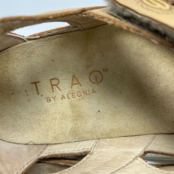 TRAQ by Alegria Dark Yellow Leather Closed Toe Sandals Size 42 (US 11.5-12) - Picture 13 of 14